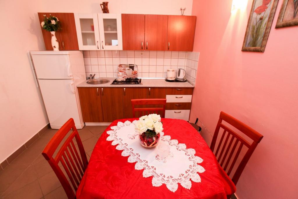 Apartments Franc Povljana Room photo